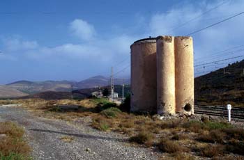 Antiguo cargadero de la estación de Dª María