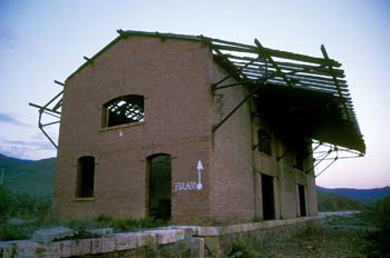 Abandonada estación de Nacimiento