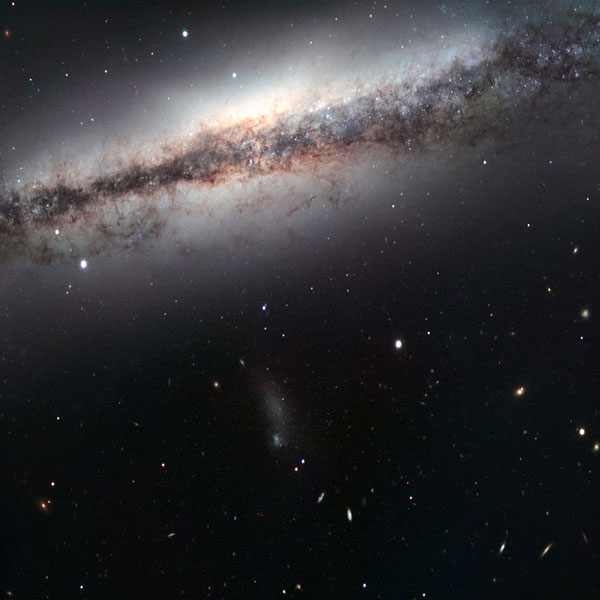 GALAXIA NGC 3628