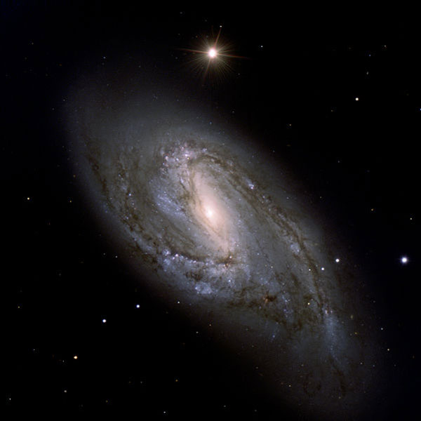 GALAXIA ESPIRAL M66