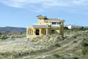 ZURGENA. Una de las pol�micas viviendas ilegales en el municipio almeriense. / MULLOR