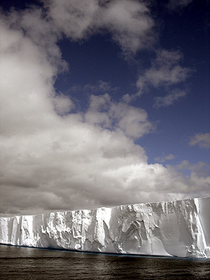 El iceberg 56B, uno de los estudiados, en el mar de Weddell. (Foto. Science)