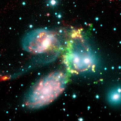Colisi�n de las cinco galaxias detectada por el observatorio de Calar Alto (Almer�a). EFE