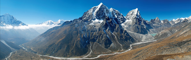 Fotografía del pico Taboche (6.367 m.) tomada por Alton Byers en 2007. (Foto: Fundación BBVA).
