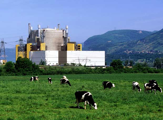 El reactor r�pido Superf�nix, que reutilizaba el combustible, fue cerrado por Lionel Jospin en 1997 por �caro y costoso�.- REUTERS